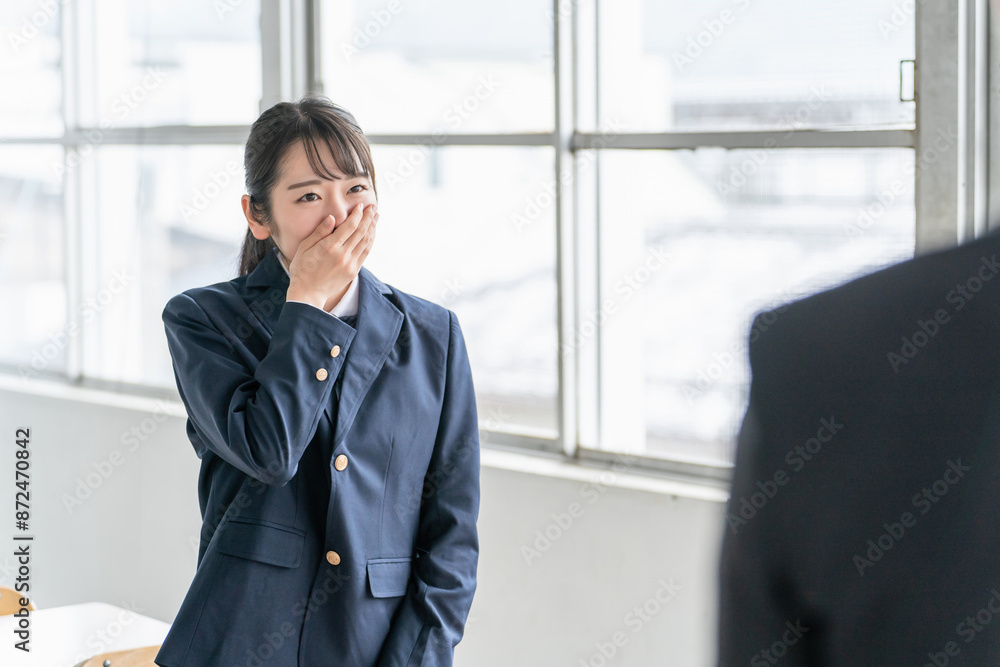 卒業式で感動して泣く生徒と先生(女子高生・高校生・中学生)
卒業式で感動して泣く生徒と先生(女子高生・高校生・中学生)