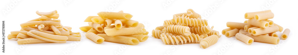 Φωτογραφία Italian raw durum wheat pasta, from left: casarecce, penne, fusilli and sedani isolated on white background, close-up