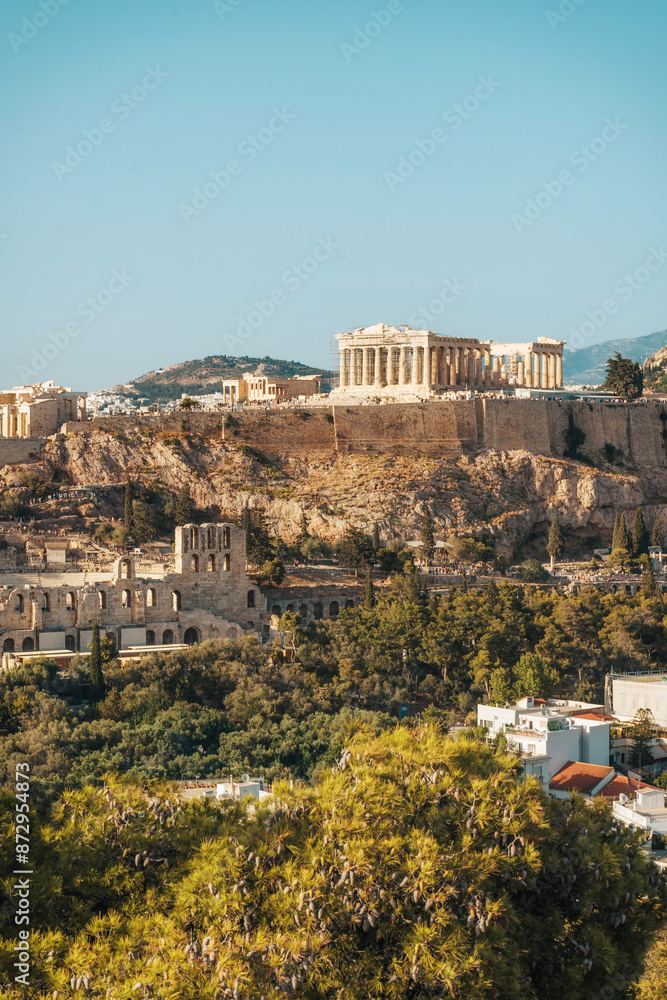 Obraz premium Anafiotika is part of old historical neighborhood Plaka on northern-east side of the Acropolis hill, Athens