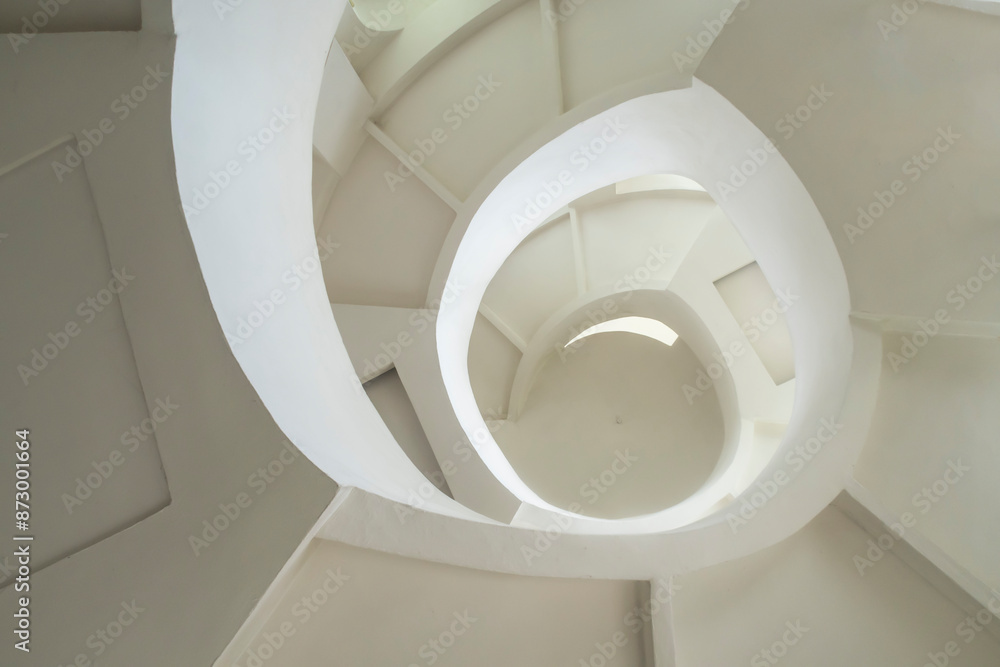 Fototapeta premium white spiral staircase