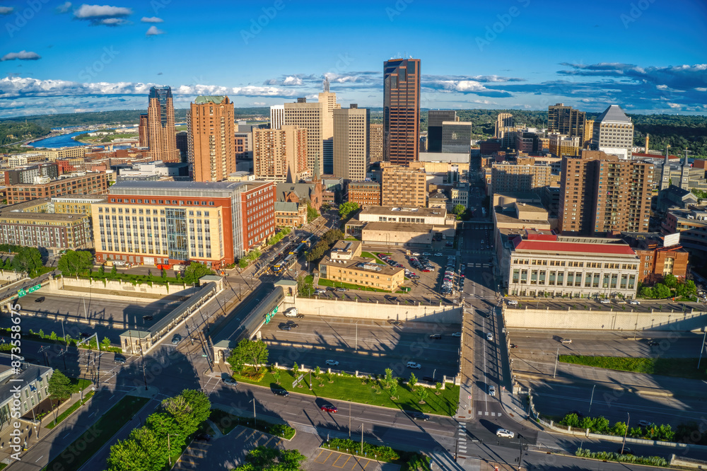 Obraz premium Aerial View of the St. Paul, Minnesota Skyline during Summer