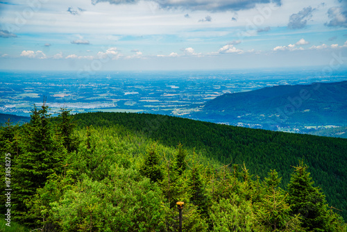Obraz na płótnie Góry, Beskid Morawsko-Śląski w Czechach, panorama ze szczytu Łysej Góry latem. w salonie