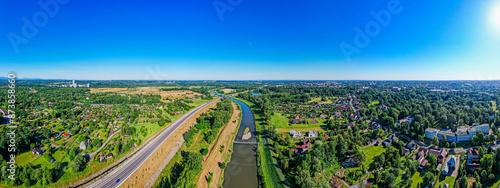 Obraz na płótnie Czechy. Rzeka Olza w okolicach Karwiny. Panorama z lotu ptaka latem. w salonie