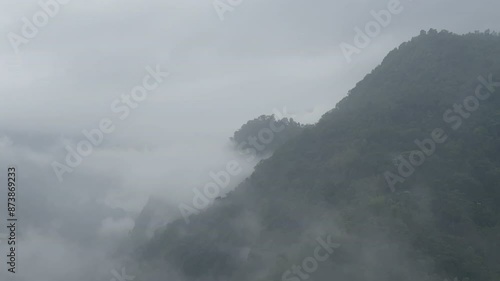 Fog over the mountains Timelapse, Darjeeling Kalimpong Pedong