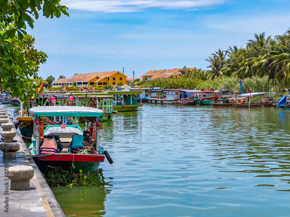 Obraz premium View of the street in Hoi An ancient town, in Vietnam