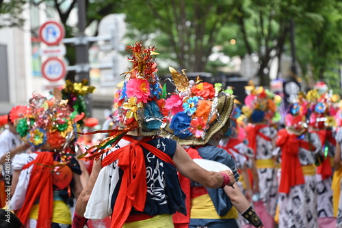 青森ねぶた祭りのハネトのキラキラの衣装