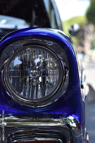 faro di un auto america vintage .molto rara e molto bella photo