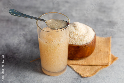 Billede på lærred Refreshing Psyllium Husk Drink: Natural Fiber Boost for Digestive Health