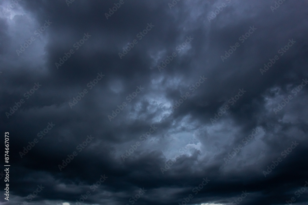 Obraz premium big clouds in sky before storm