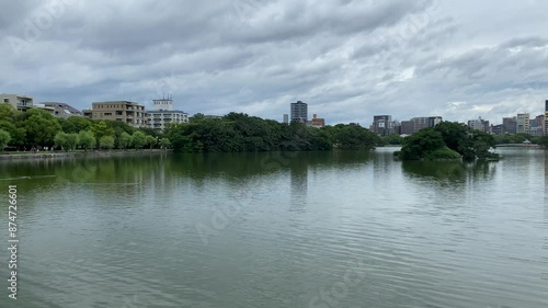 Wallpaper Mural 일본,후쿠오카,공원,하늘,호수,구름,나무,맑음,건물 Torontodigital.ca