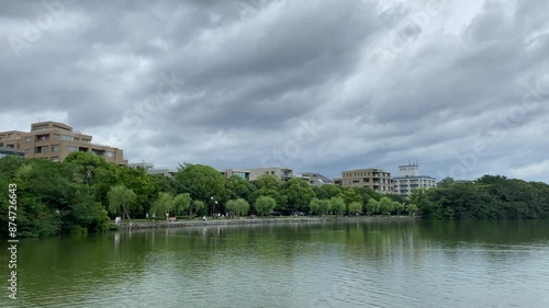 Wallpaper Mural 일본,후쿠오카,공원,하늘,호수,구름,나무,맑음,건물 Torontodigital.ca