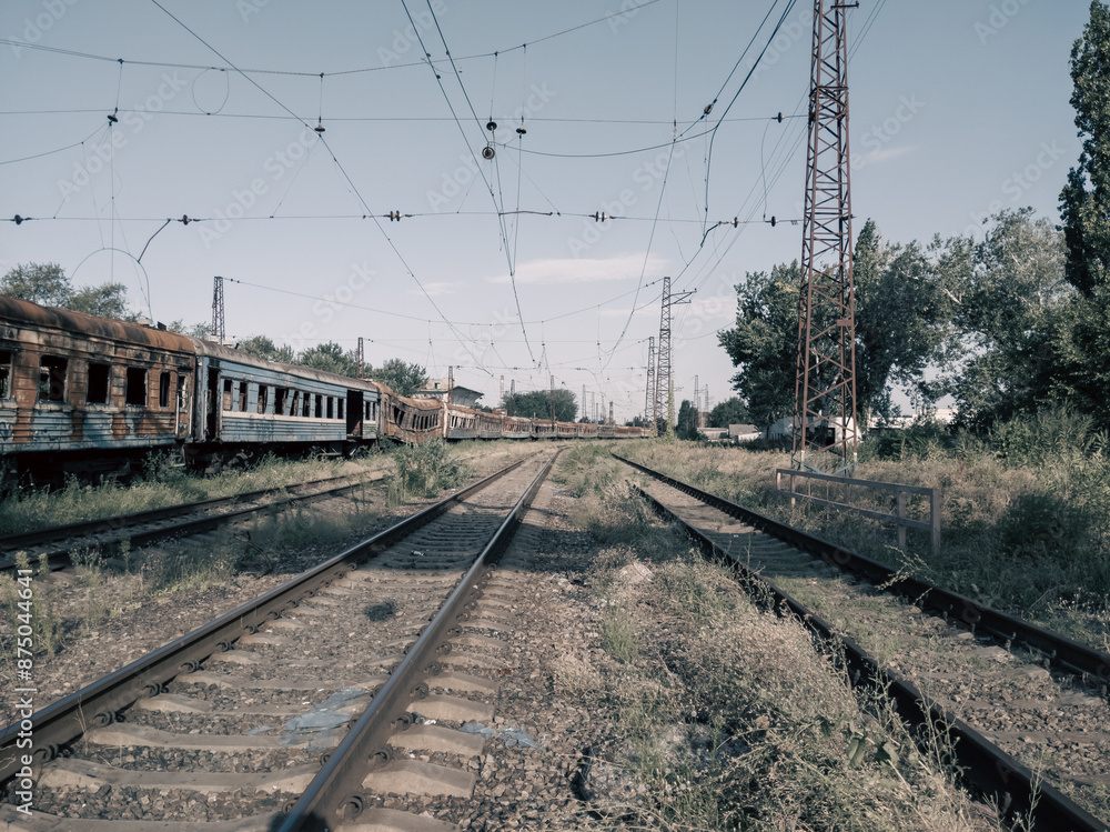 Obraz premium destroyed trains in a city lost in the war in Ukraine