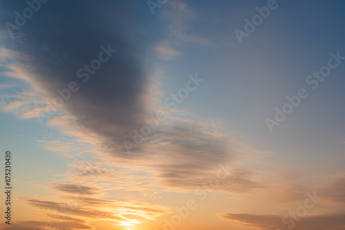 煙のような夕雲