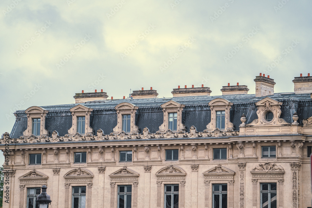 Obraz premium Close up details of Paris historic buildings