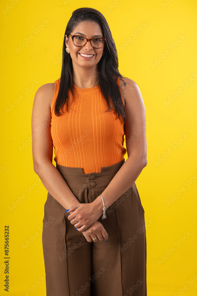 Obraz premium Beautiful adult woman wearing formal work clothes in studio photography