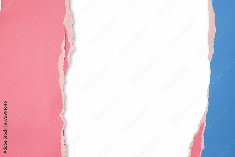 Obraz premium Torn Paper Border Frame Isolated on White Background