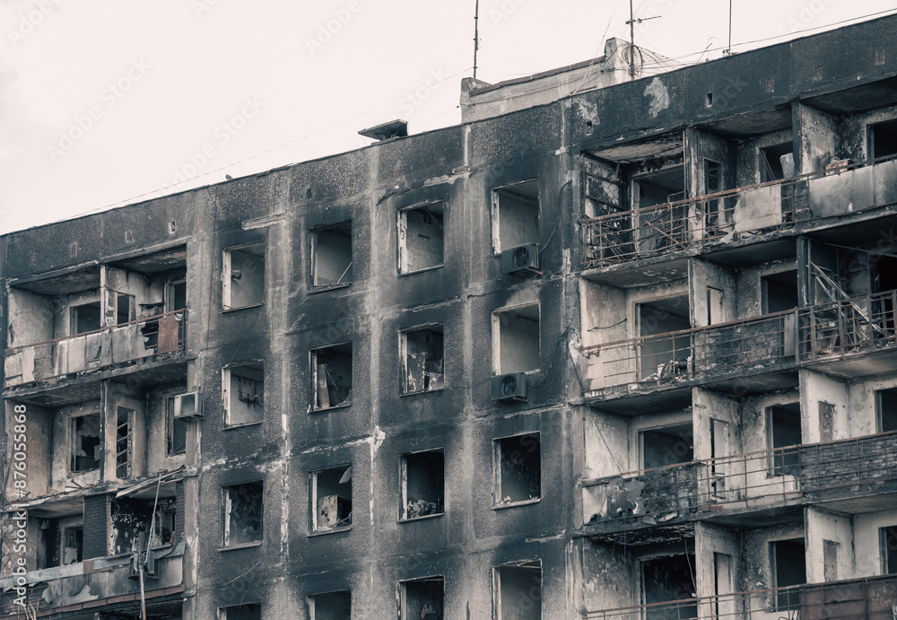 Fototapeta premium destroyed houses in a city lost in the war in Ukraine