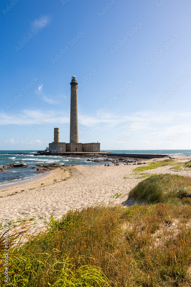 Phare de Gatteville, sur la Pointe de Barfleur, depuis les rochers le long de la Route du Phare Phare de Gatteville, sur la Pointe de Barfleur, depuis les rochers le long de la Route du Phare