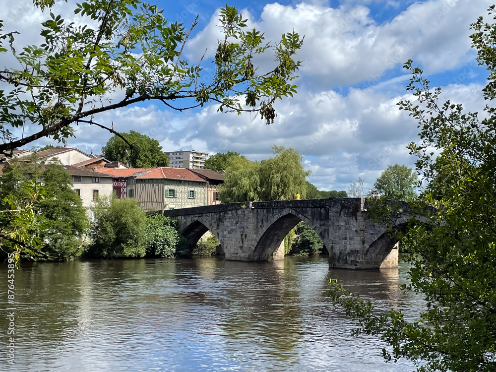 Limoges, vue sur le pont Saint Martial