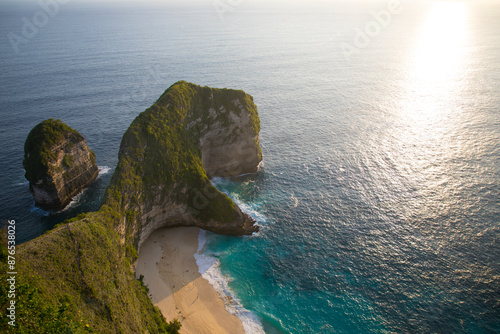 Obraz na płótnie Beautiful view of Kelingking Beach on Nusa Penida island, Indonesia w salonie