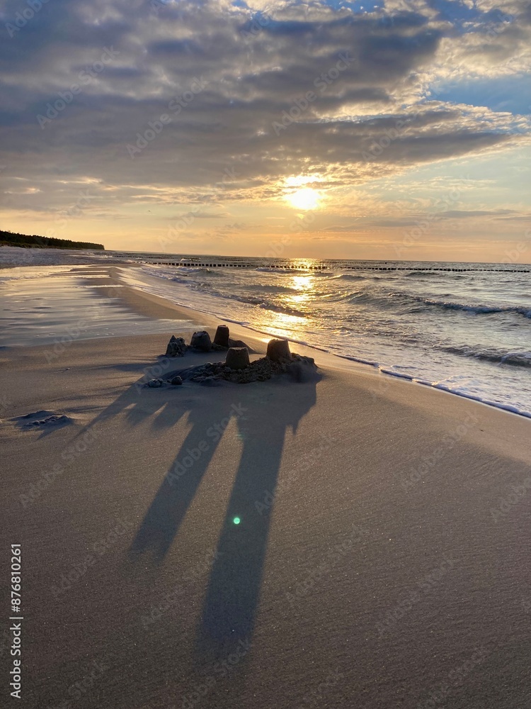 Sonnenuntergang am Strand von Zingst, Ostsee, Mecklenburg-Vorpommern, Deutschland