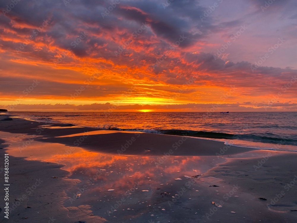 Sonnenuntergang am Strand von Zingst, Ostsee, Mecklenburg-Vorpommern, Deutschland