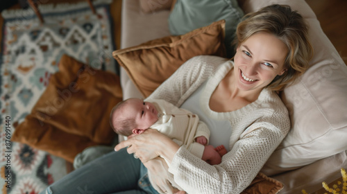 mother holding baby in livi...