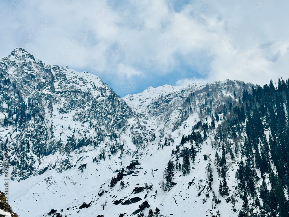 Obraz premium snow mountain of India Kashmir Gulmarg
