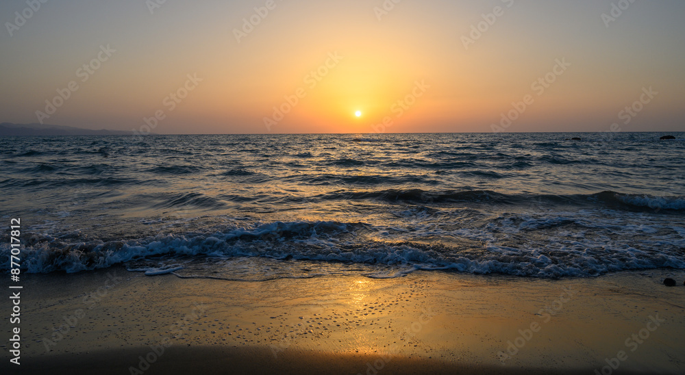 Obraz premium Beautiful sunset sky. Natural background