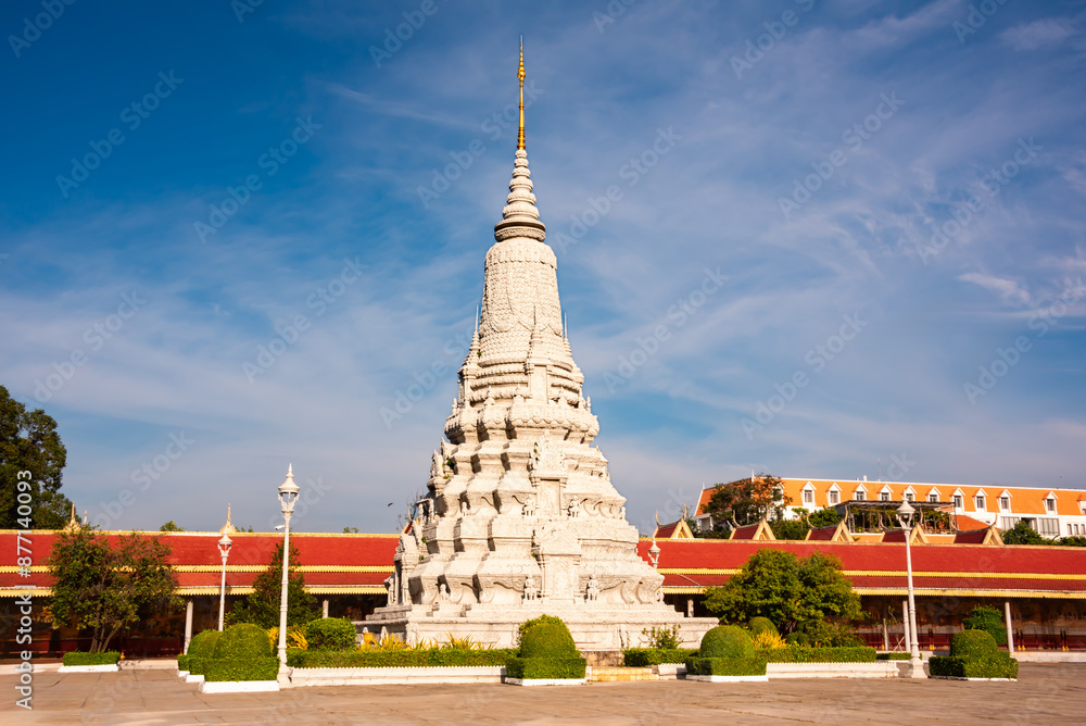 Fototapeta premium Pagoda at Royal palace in Phnom Penh city, Cambodia