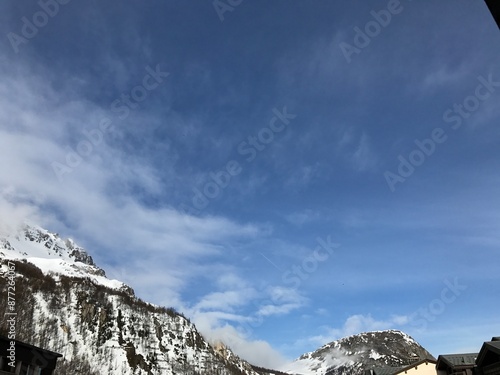 clouds over the mountains, apes