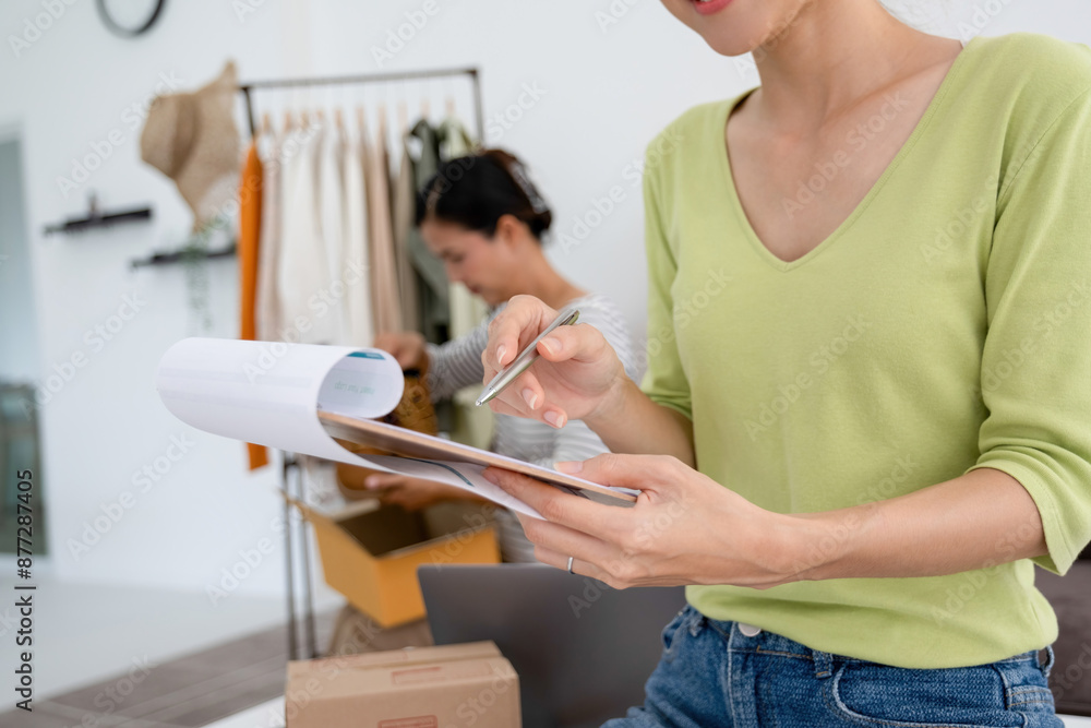 Fototapeta premium Start up partners are working in casual clothes,