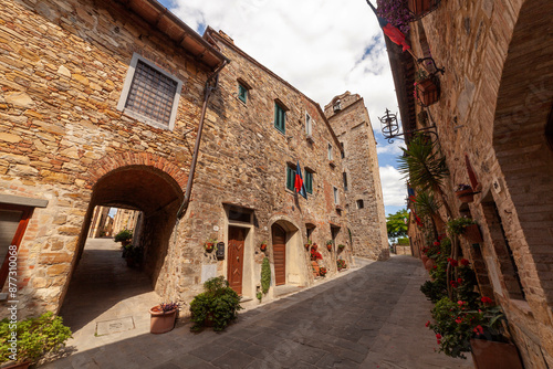 Italia, Toscana, il paese di San donato in Poggio.