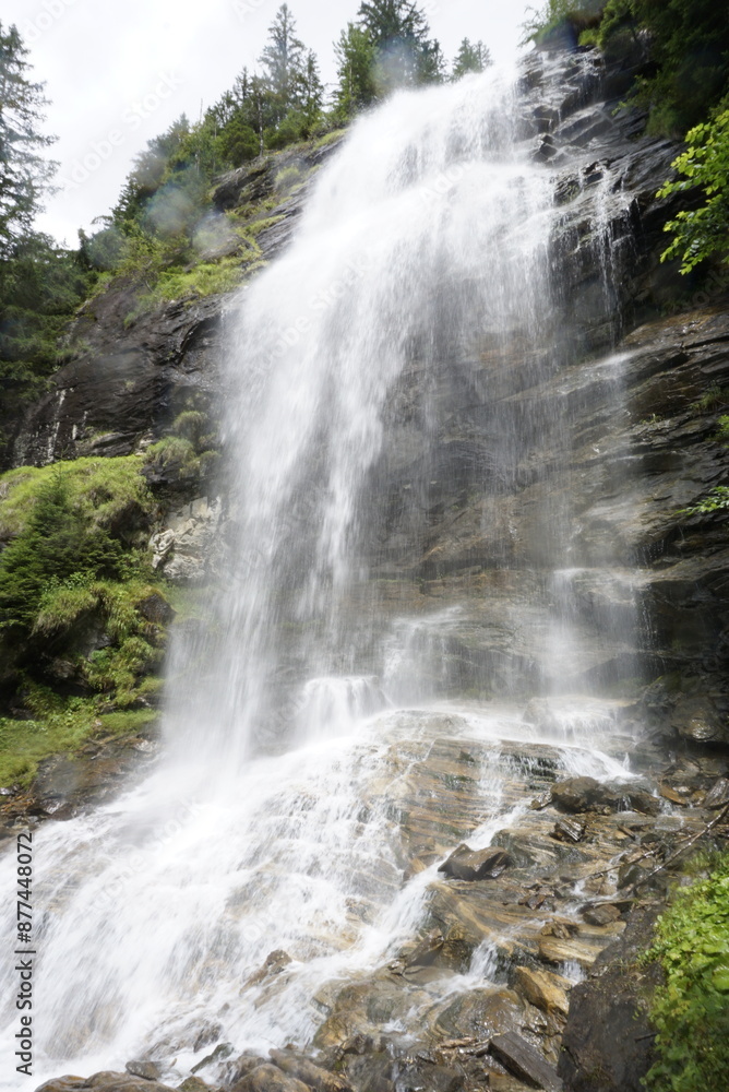Obraz premium waterfall in focus