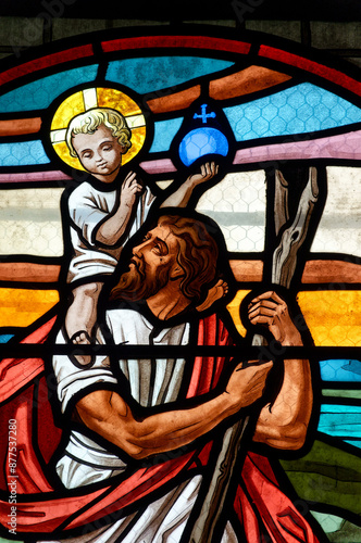 St. Christopher carrying Christ Child across river. Saint Christophe portant l'Enfant Jésus sur la rivière.