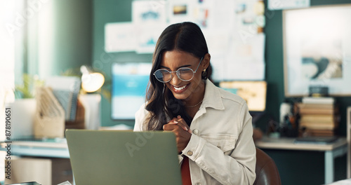 Foto Happy, laptop and woman in office with good news for job promotion with creative career growth