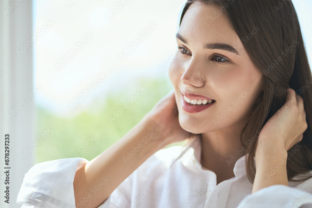 Smiling Woman In Natural Light, Radiating Happiness And Confidence. Close-Up Shot Emphasizing Clear Skin And Genuine Emotion. Concept Of Natural Beauty, Joy, And Self-Assurance. Smiling Woman In Natural Light, Radiating Happiness And Confidence. Close-Up Shot Emphasizing Clear Skin And Genuine Emotion. Concept Of Natural Beauty, Joy, And Self-Assurance.