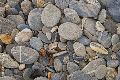 Pebble patterns by the shore