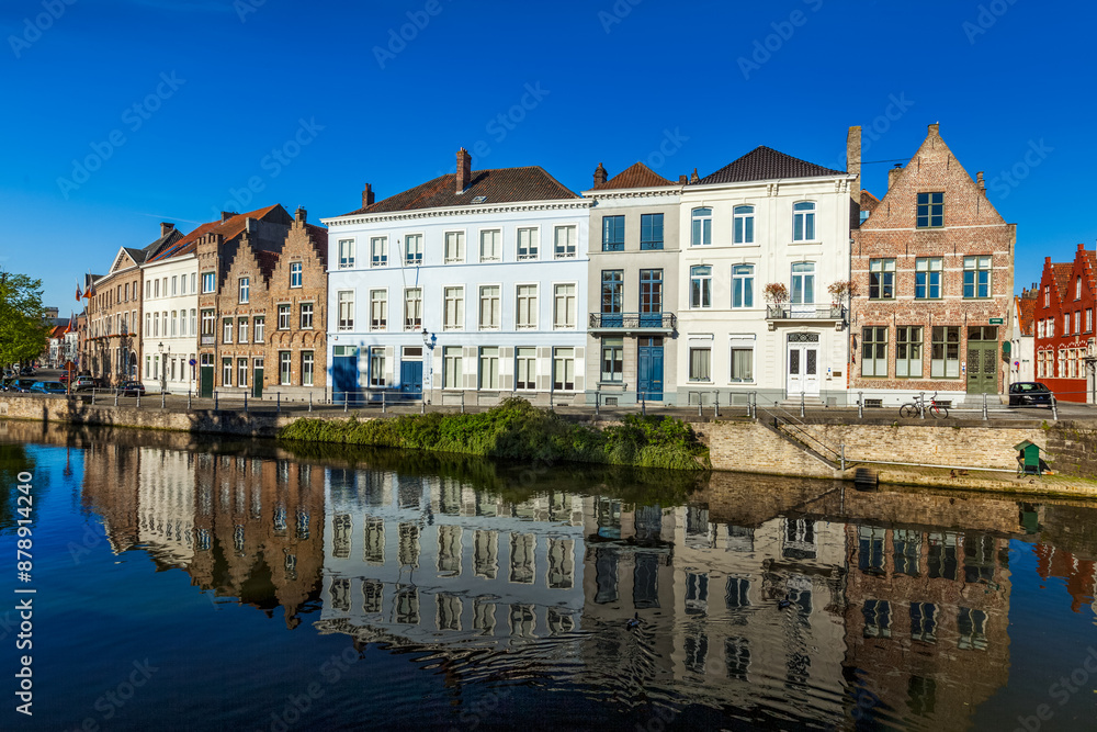 Fototapeta premium View of Bruges canal and old historic houses of medieval architecture. Brugge, Belgium