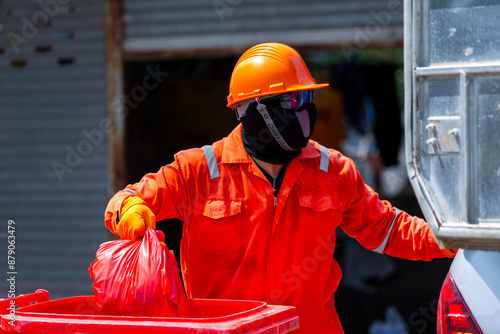 Cuadro en lienzo Asian man worker wear protective Infectious waste, Red garbage waste disposal infectious waste garbage red garbage bag, Logistics control infectious waste hospital