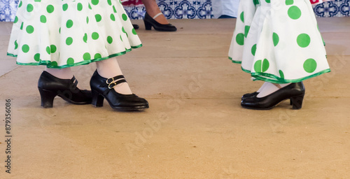 Sevillanas flamenca flamencas flamenco baile zapatos taconeo traje  photo