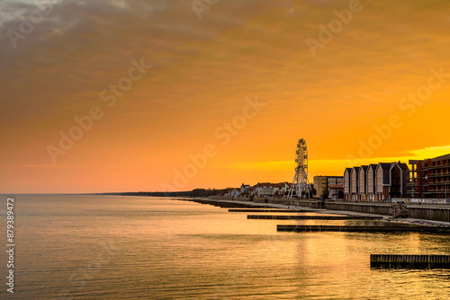 Obraz na płótnie View of promenade of resort town of Zelenogradsk on the coast of Baltic sea at sunrise. Russia w salonie