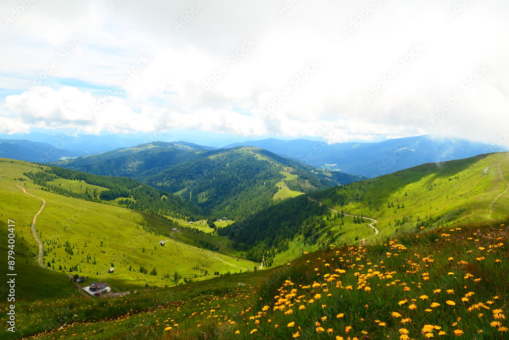 Wanderwege und Hütten in den Nockbergen Wanderwege und Hütten in den Nockbergen
