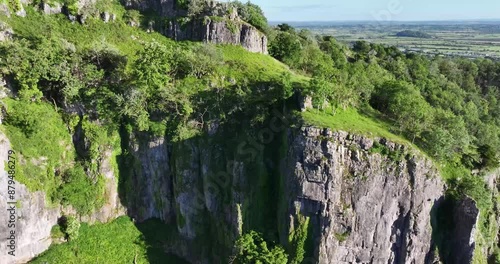Discover the breathtaking beauty of Cheddar Gorge in Somerset! Marvel at towering limestone cliffs, explore hidden caves, and immerse yourself in nature's splendor. 
