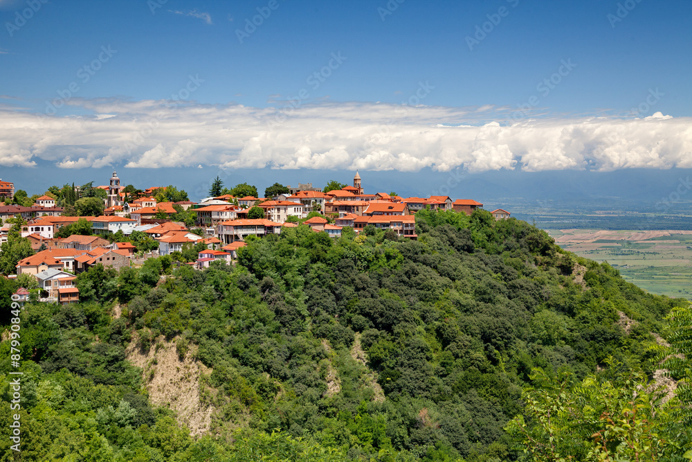 Obraz premium Sighnaghi Kakheti Georgia Alazani Valley. View of St. George's Church.