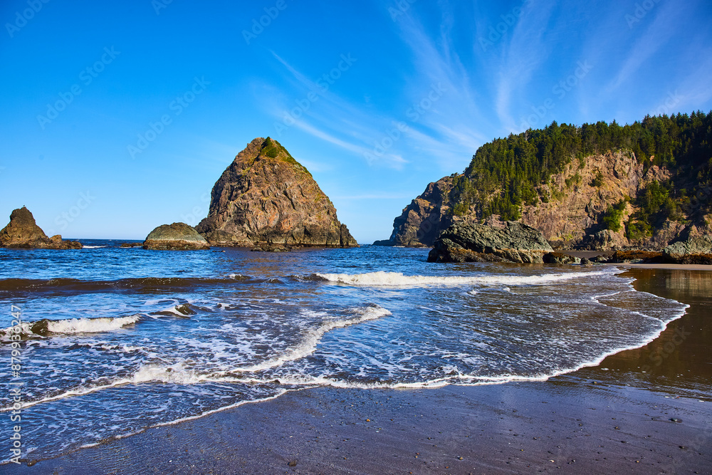 Pacific Northwest Rock Formations and Ocean Waves at Eye Level Pacific Northwest Rock Formations and Ocean Waves at Eye Level