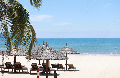 Tableau sur toile beach pavilion and My Khe beach in Da Nang, Vietnam