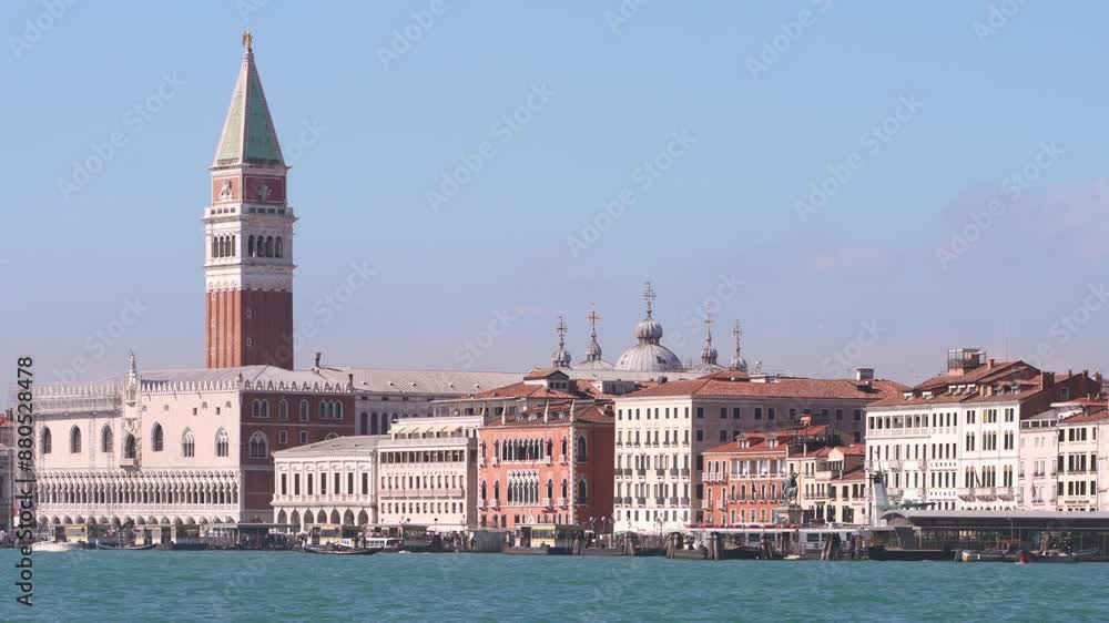 Exploring the Timeless Charm of Venice: Architectural Marvels and Coastal Beauty in the Adriatic Exploring the Timeless Charm of Venice: Architectural Marvels and Coastal Beauty in the Adriatic