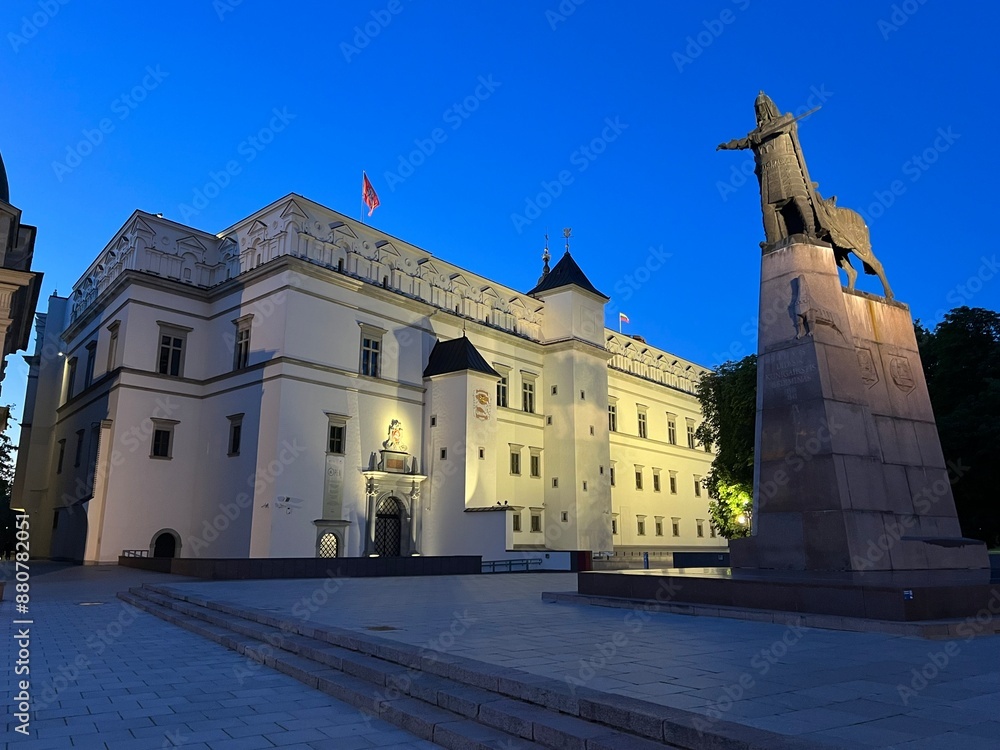 Fototapeta premium Cathedral Square in Vilnius, Lithuania
