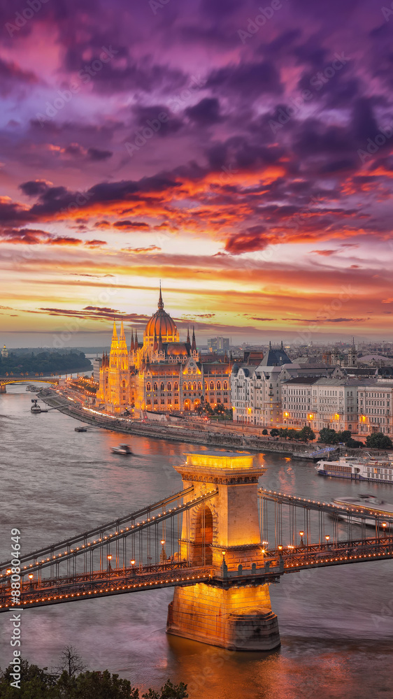 Night scene at river Danube and famous building of Hungarian Parliament and Chain Bridge
